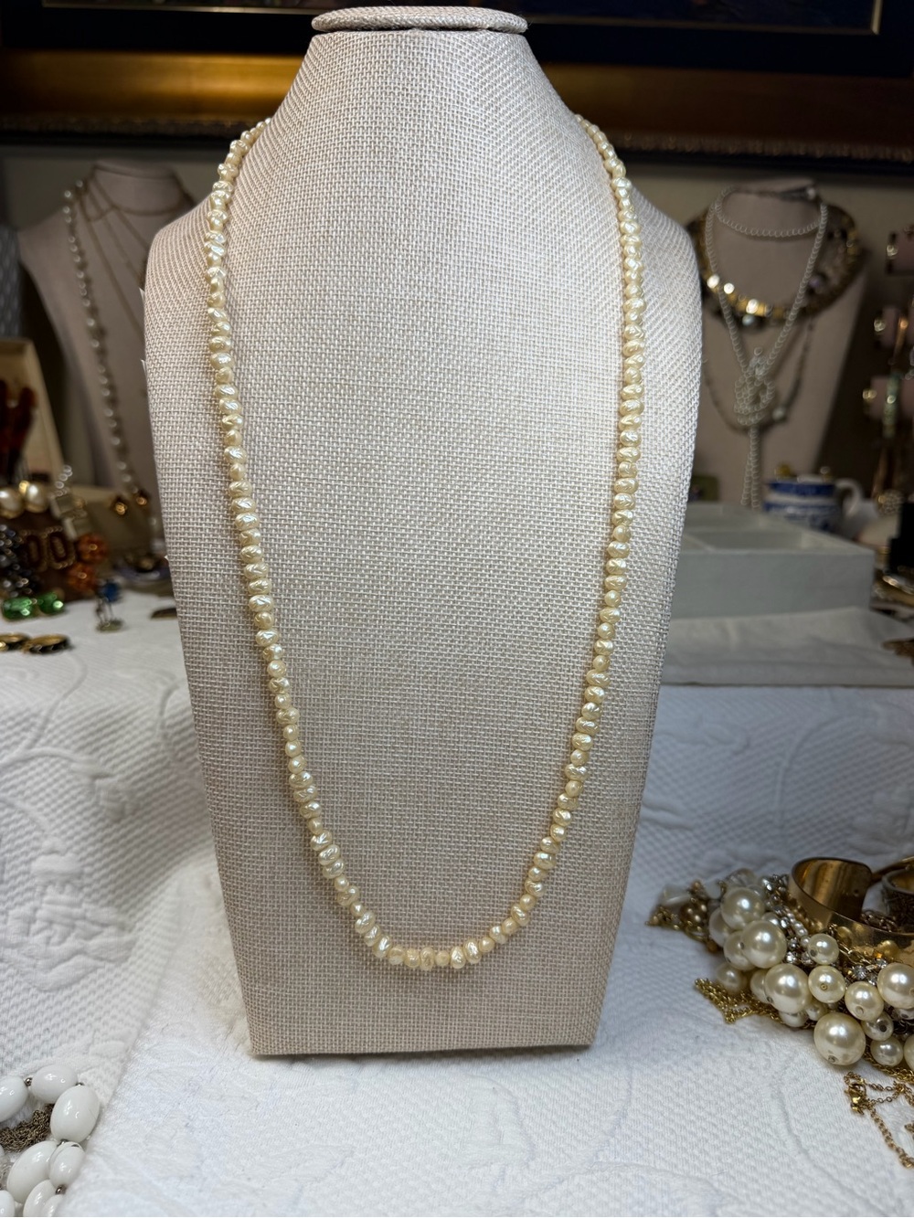 Classic Freshwater Pearl Necklace in Cream - Elegant Women's Jewelry